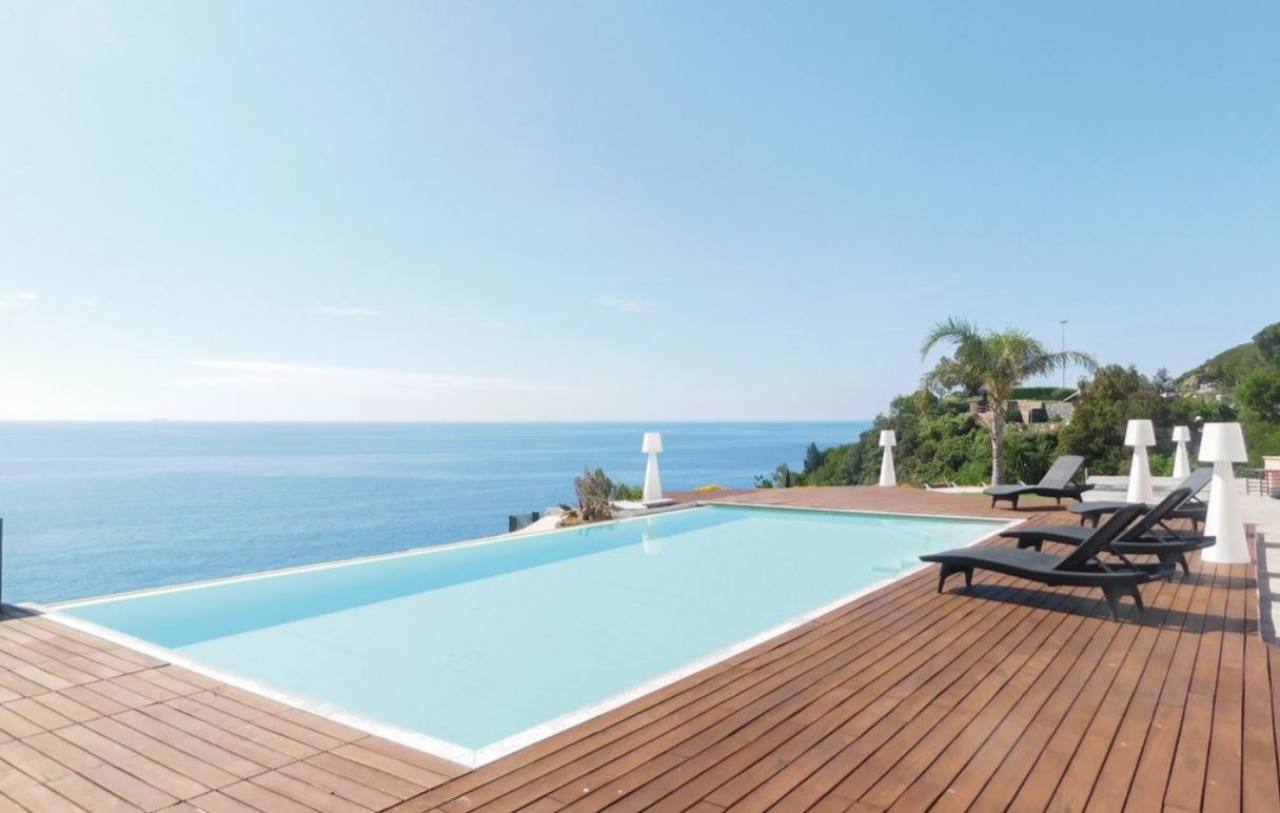 Piscina sul mare